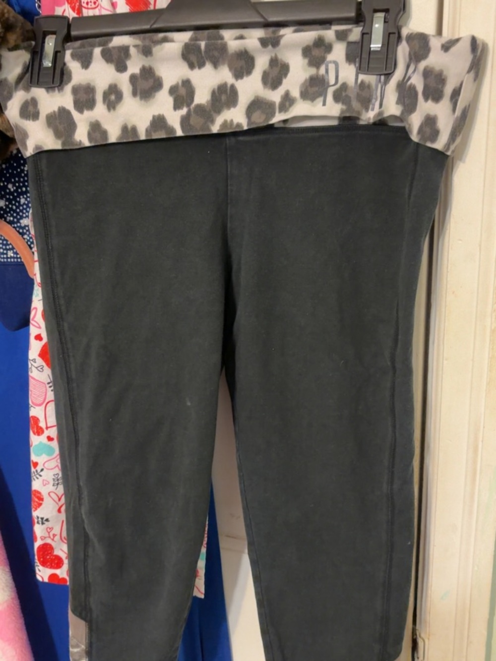 PINK Victoria's Secret Black Leggings with Gray Leopard Waistband